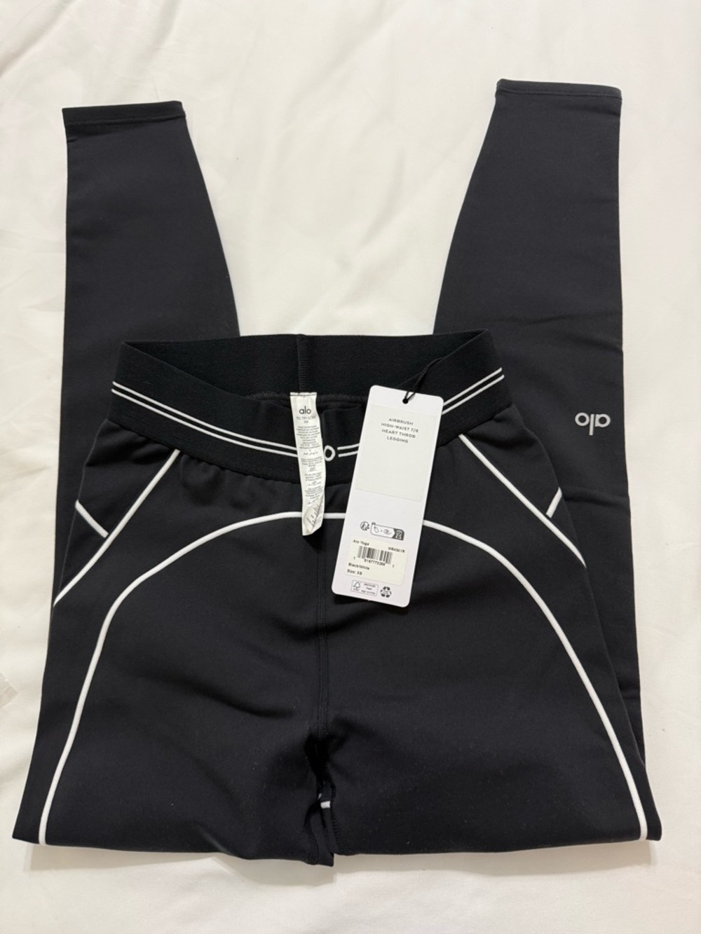 Alo Yoga Airbrush High-Waist 7/8 Heart Throb Legging - Black/White XXS NWT